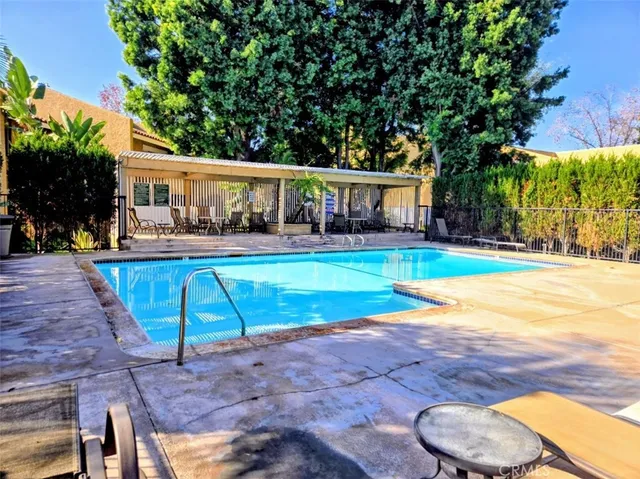 $2,595 | 1101 West MacArthur Boulevard, Unit 219, Santa Ana, CA 92707