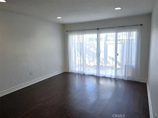 $2,595 | 1101 West MacArthur Boulevard, Unit 219, Santa Ana, CA 92707