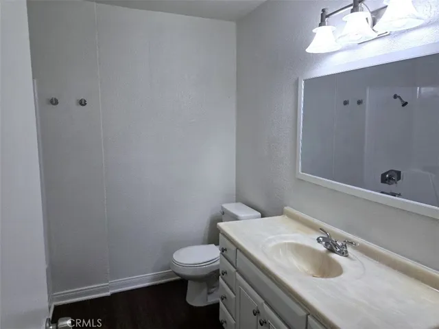 $2,595 | 1101 West MacArthur Boulevard, Unit 219, Santa Ana, CA 92707
