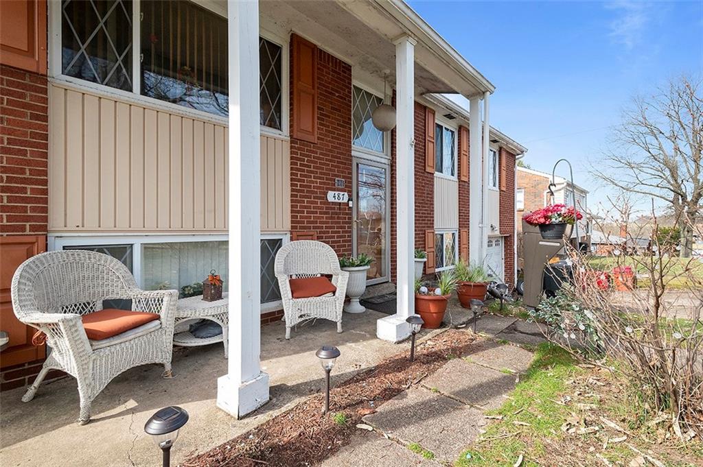 487 Grove Road Verona, PA 15147 - Photo 2 of 21 Gallery Image 2