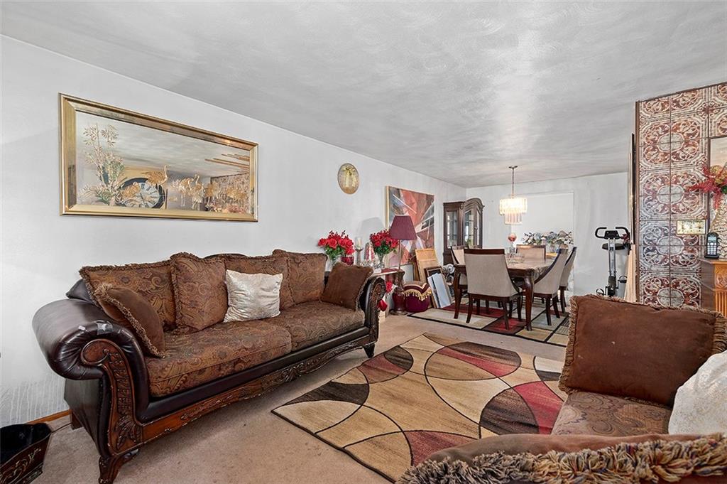 487 Grove Road Verona, PA 15147 - Photo 5 of 21 Gallery Image 5