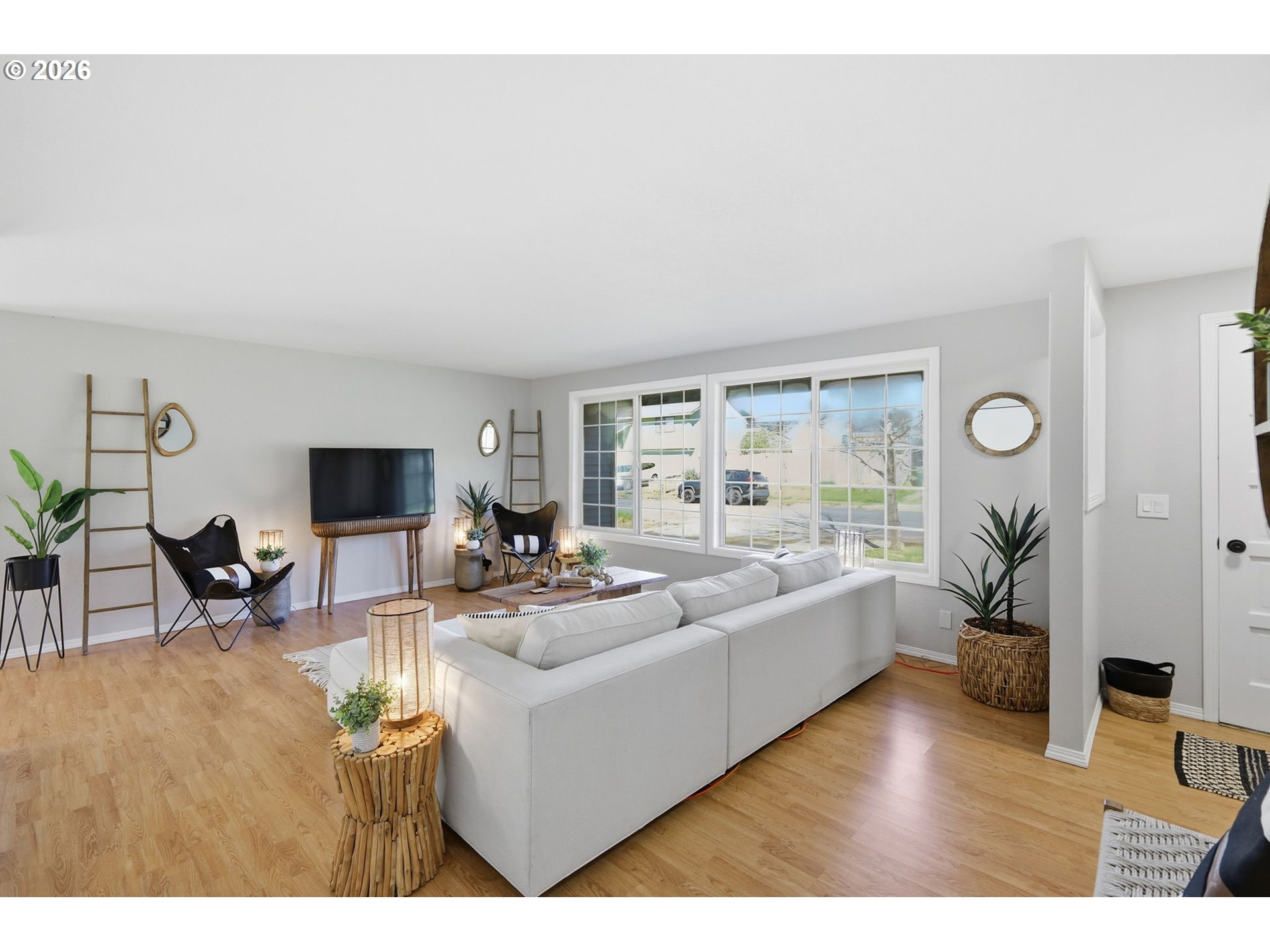 1467 South 7th Street Cottage Grove, OR 97424 - Photo 7 of 48 a living room with furniture and a flat screen tv