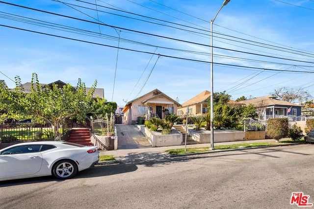 $750,000 | 127 South Evergreen Avenue, Los Angeles, CA 90033