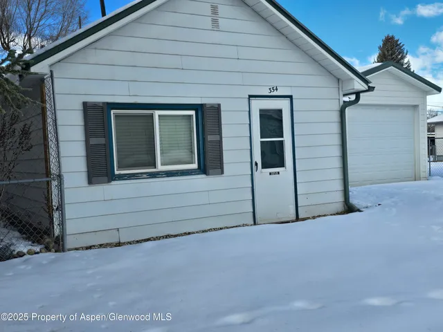 a view of a house with an empty space