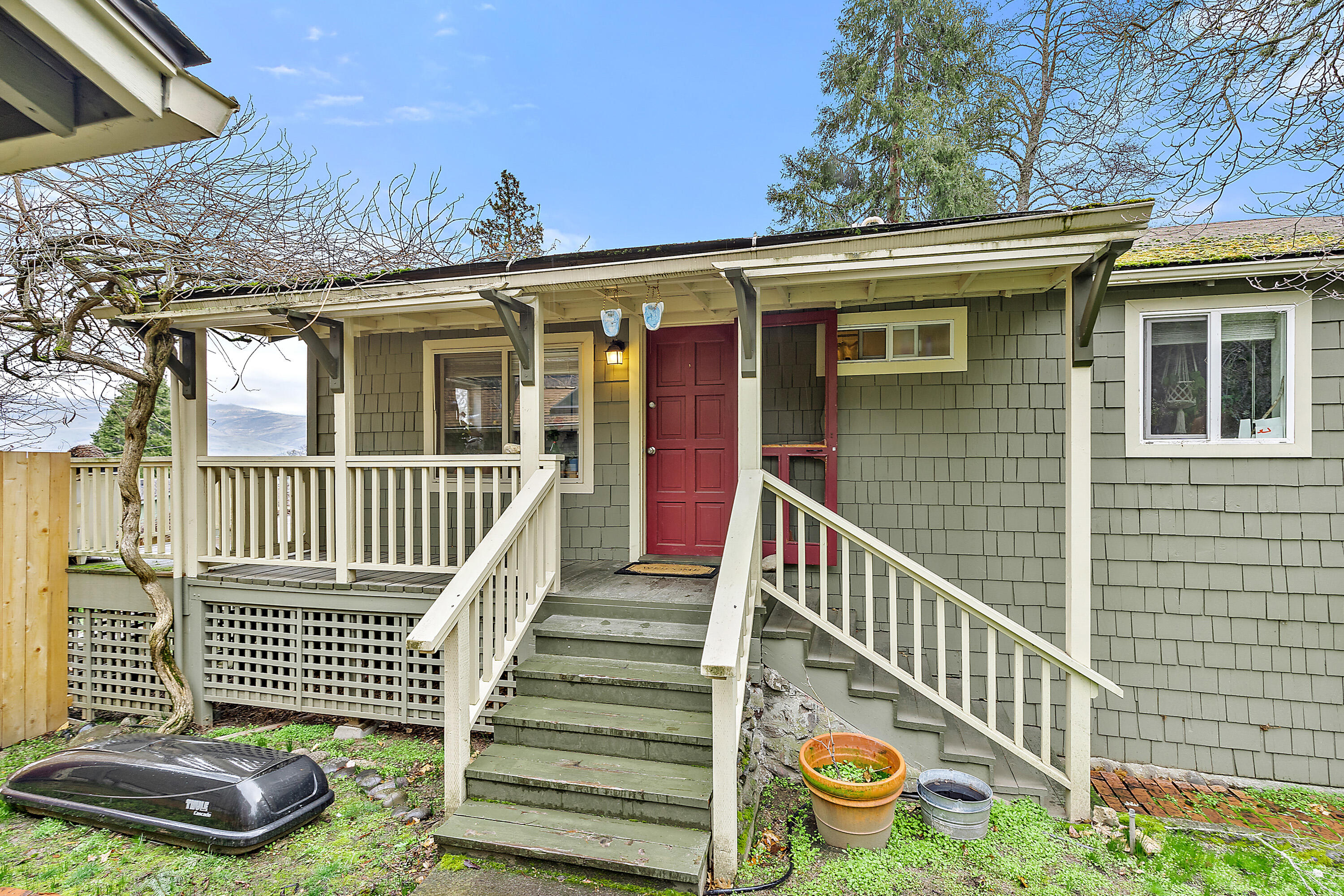 735 Roca Street Ashland, OR 97520 - Photo 4 of 56 Prospect(4)