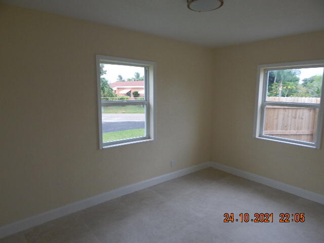 341 West 14th Street Riviera Beach, FL 33404 - Photo 12 of 23 DSCN4858 (1)