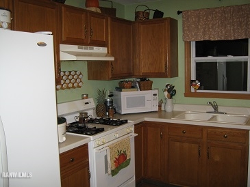 734 Meadow Ridge Lane Lena, IL 61048 - Photo 8 of 16 Gallery Image 8