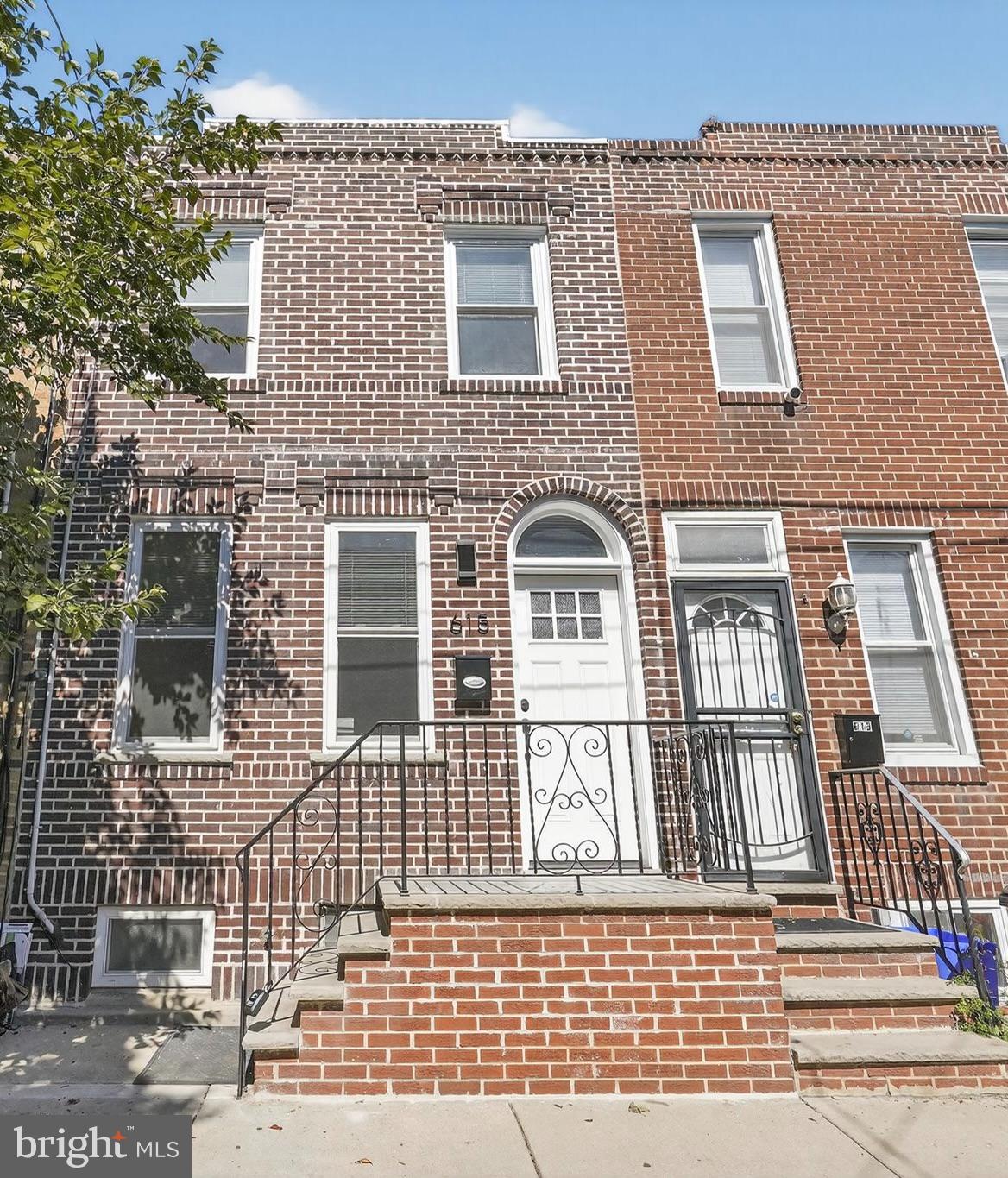 615 Sigel Street Philadelphia, PA 19148 - Photo 28 of 28 front view of a brick house