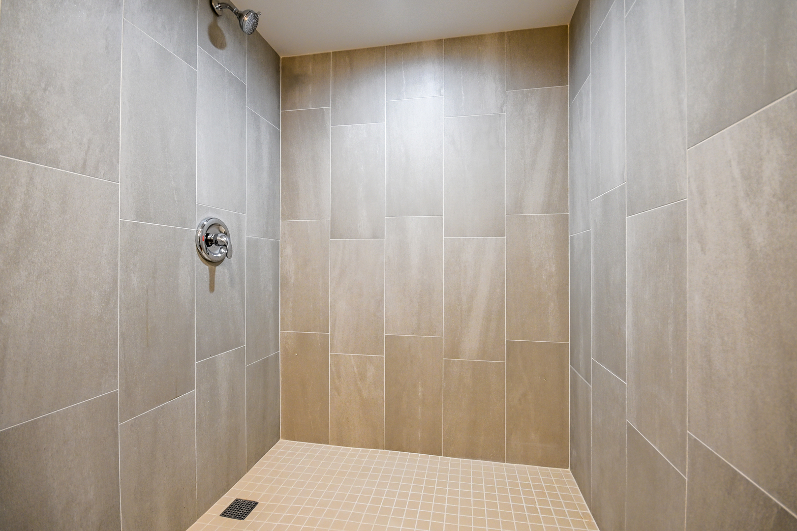 1237 East 95th Street Chicago, IL 60628 - Photo 21 of 26