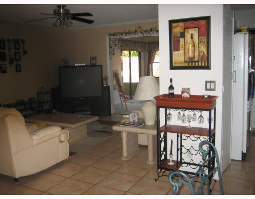 9297 Affirmed Lane Boca Raton, FL 33496 - Photo 4 of 16 Additional Photo