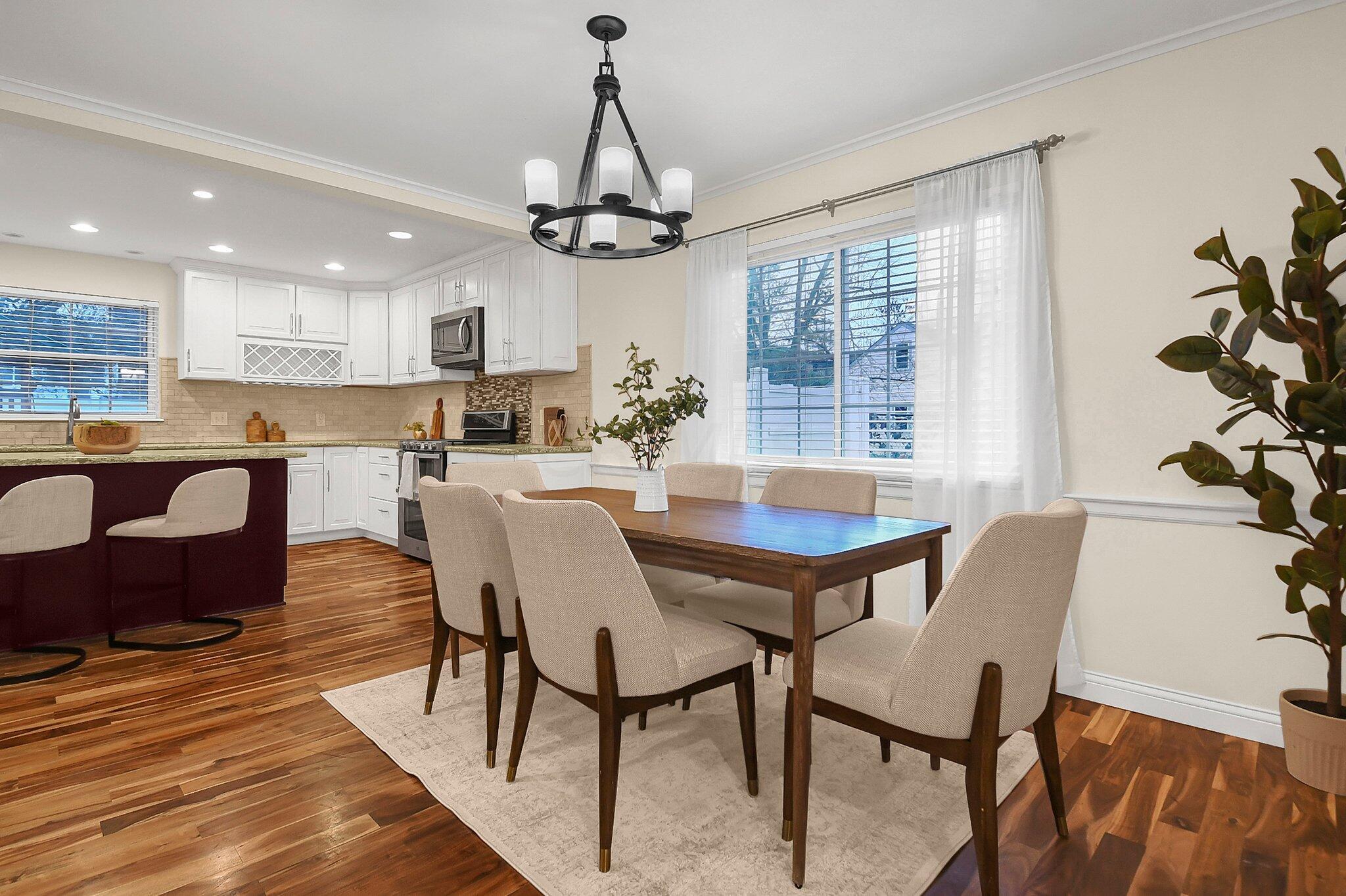 1920 Riverside Drive Columbus, OH 43221 - Photo 7 of 40 Eat In Kitchen