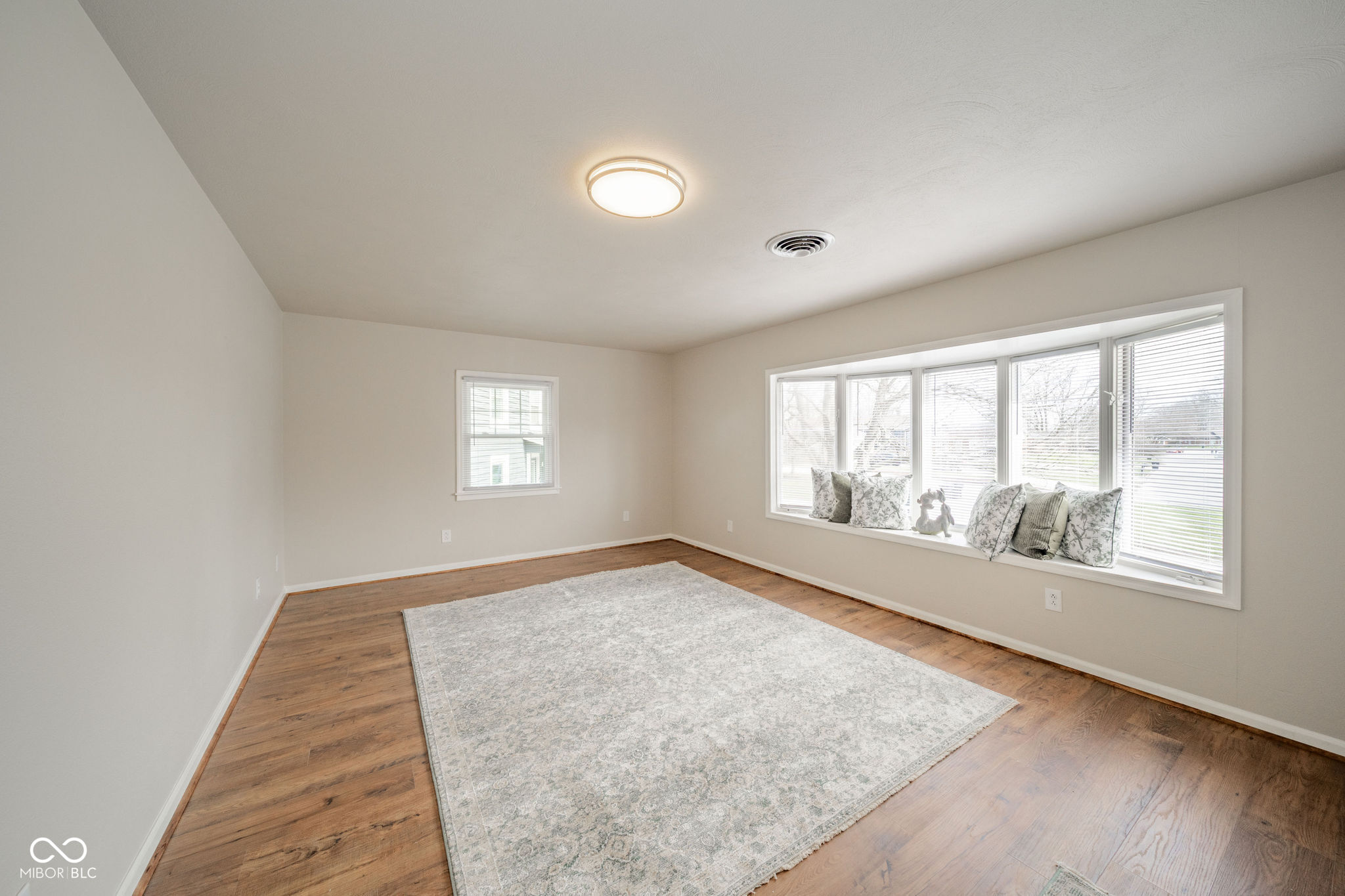 807 Bittersweet Lane Anderson, IN 46011 - Photo 5 of 33