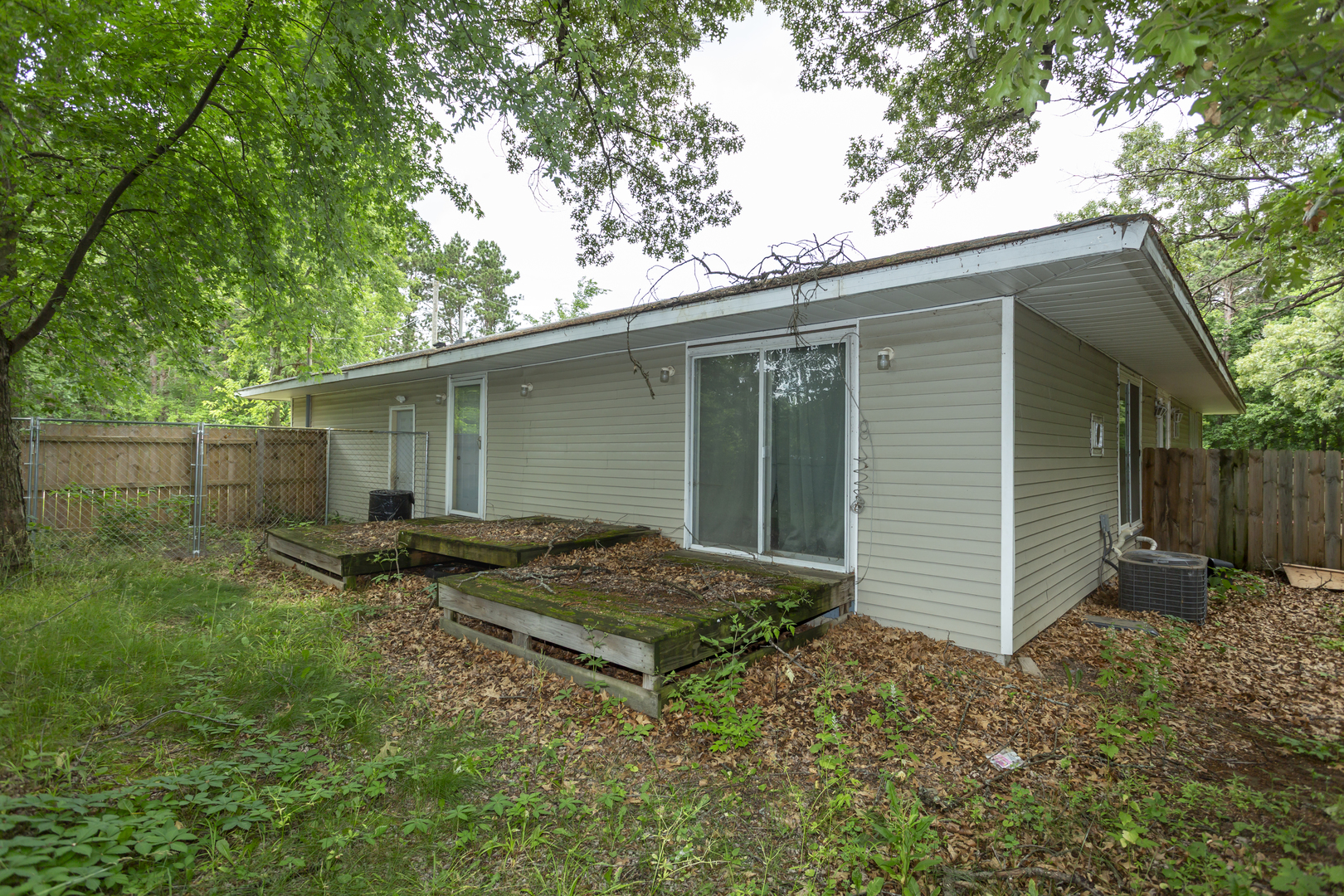 1572 Winnetka Street Dixon, IL 61021 - Photo 3 of 34