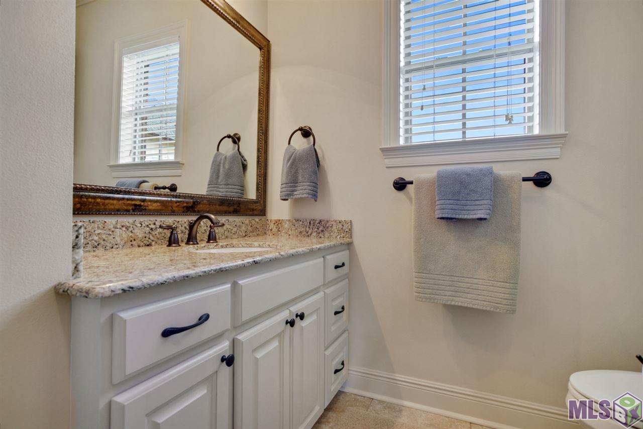38112 Maple Ridge Drive Prairieville, LA 70769 - Photo 14 of 22 Additional bathroom