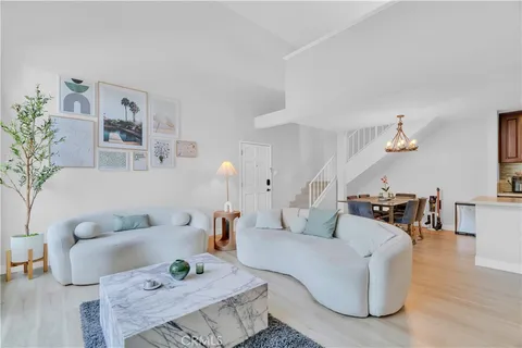 $4,395 | 5700 Etiwanda Avenue, Unit 252, Los Angeles, CA 91356