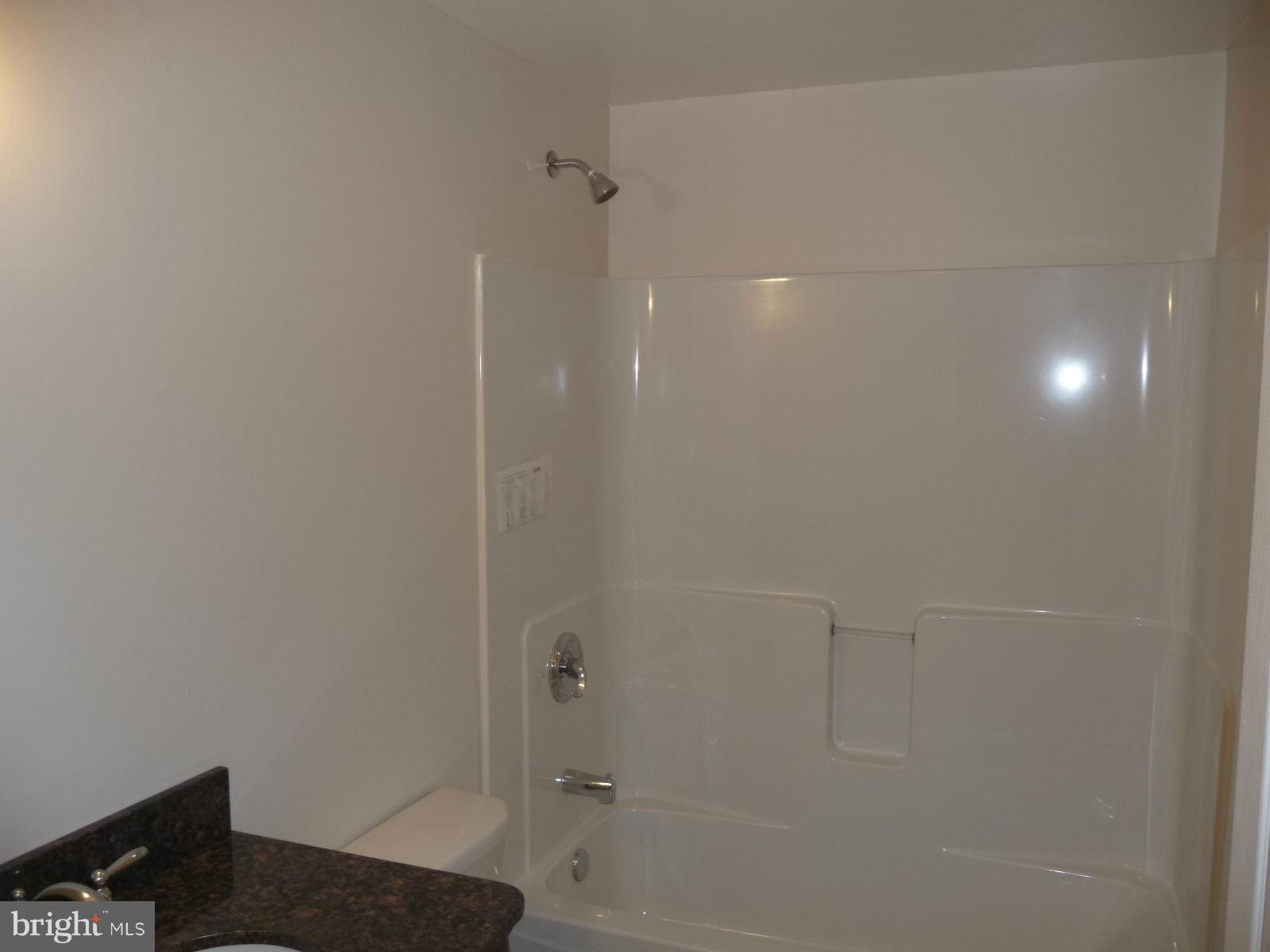 4443 Norfen Road Halethorpe, MD 21227 - Photo 6 of 16 Bath