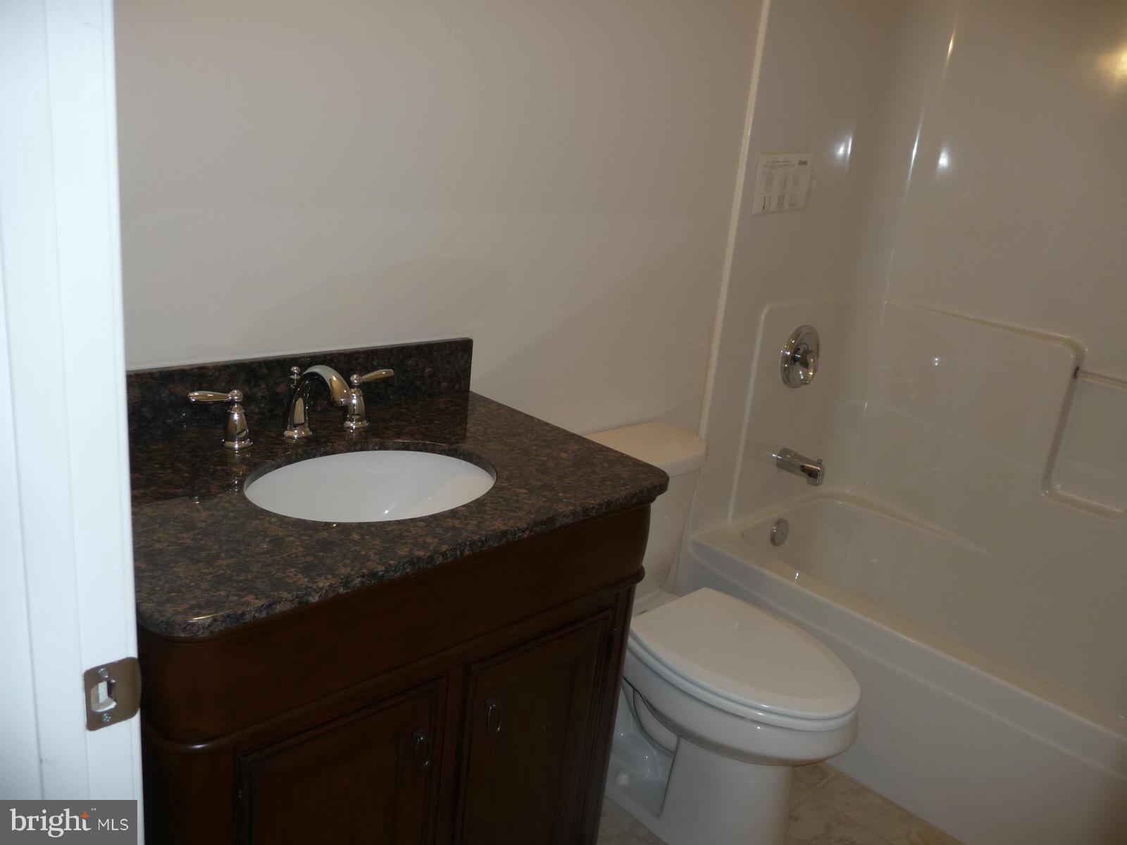 4443 Norfen Road Halethorpe, MD 21227 - Photo 7 of 16 Bath