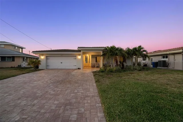 $1,595,000 | 2288 Edythe Drive, Dunedin, FL 34698
