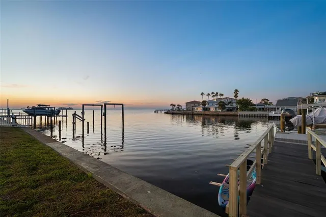 $1,595,000 | 2288 Edythe Drive, Dunedin, FL 34698