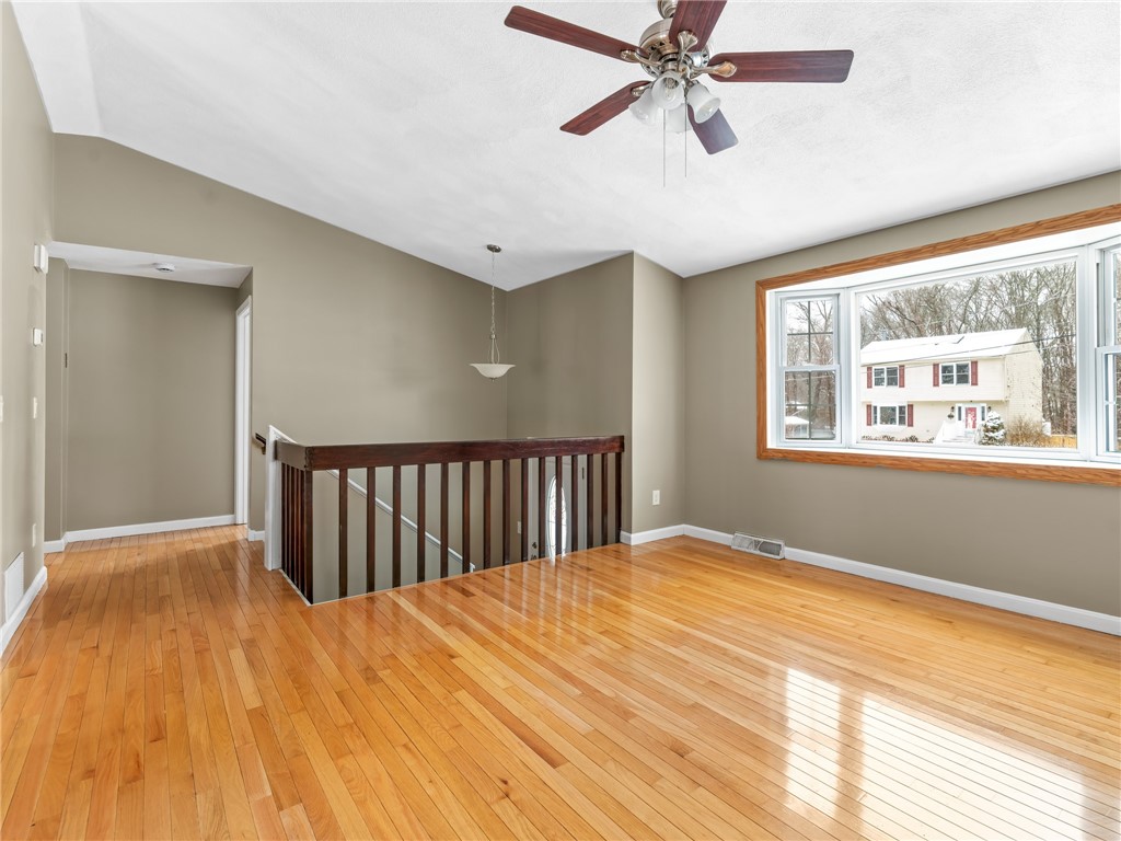 92 June Avenue Warwick, RI 02889 - Photo 12 of 28 Gallery Image 12