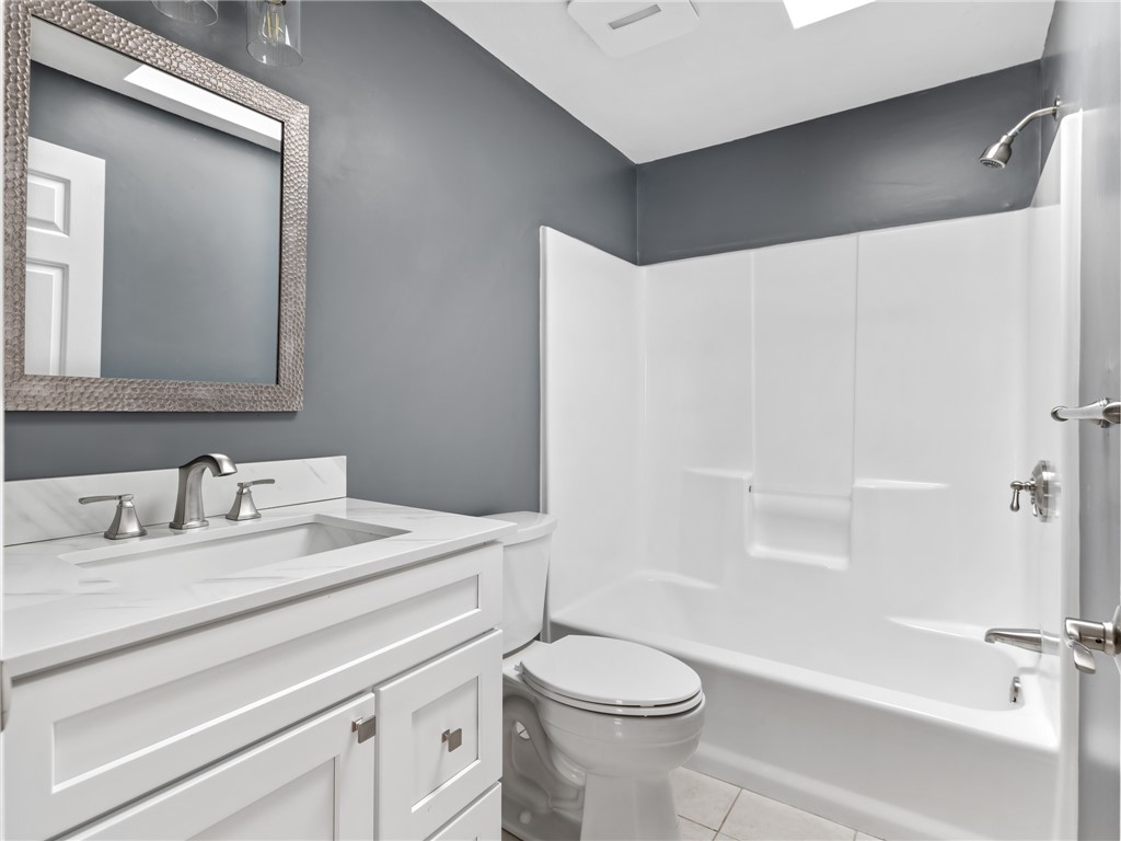 92 June Avenue Warwick, RI 02889 - Photo 16 of 28 Gallery Image 16