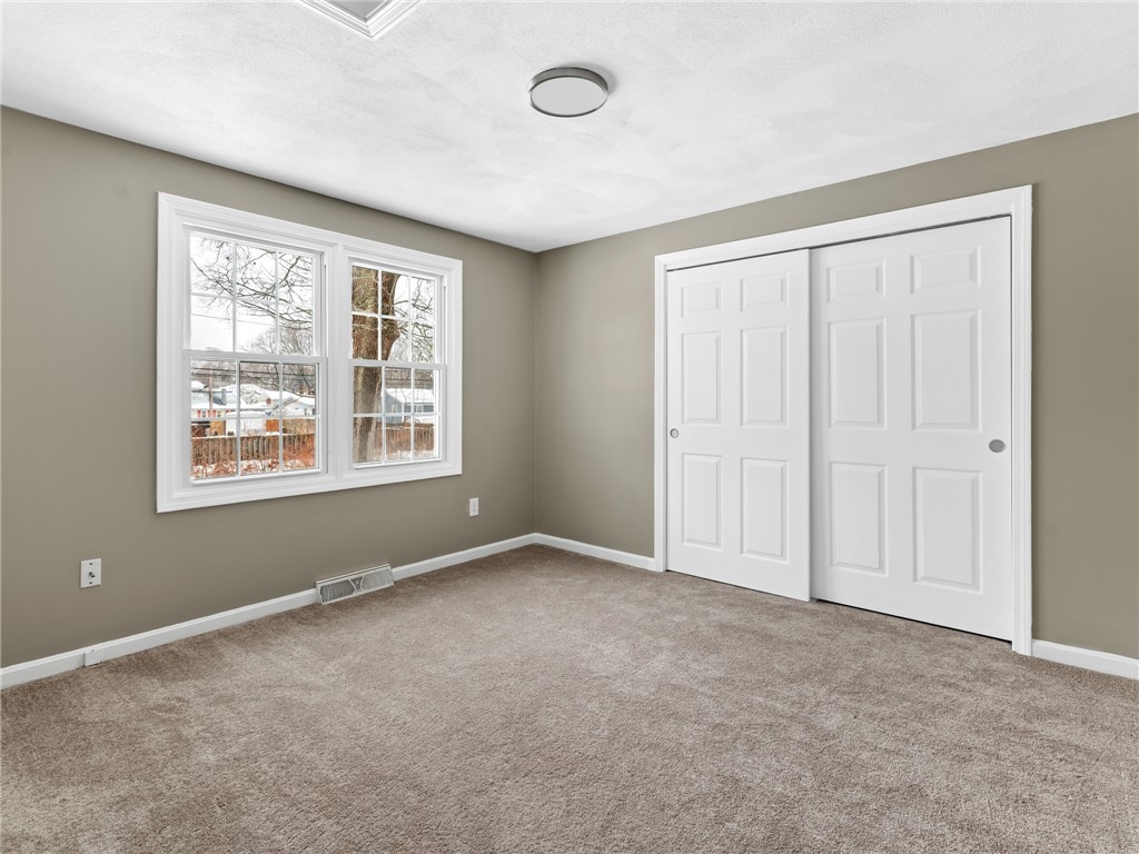 92 June Avenue Warwick, RI 02889 - Photo 17 of 28 Gallery Image 17