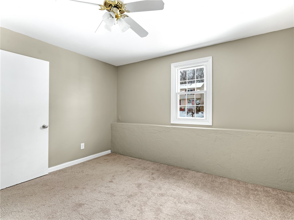 92 June Avenue Warwick, RI 02889 - Photo 19 of 28 Gallery Image 19