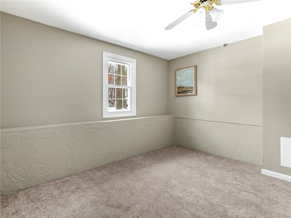 92 June Avenue Warwick, RI 02889 - Photo 20 of 28 Gallery Image 20