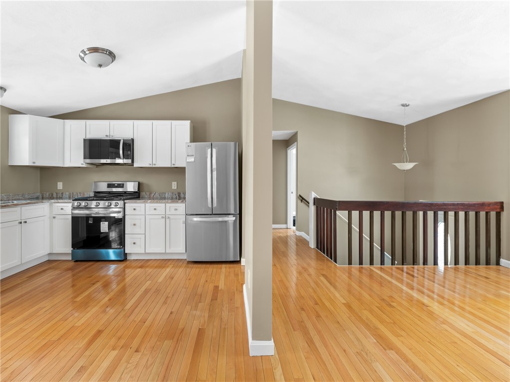 92 June Avenue Warwick, RI 02889 - Photo 7 of 28 Gallery Image 7