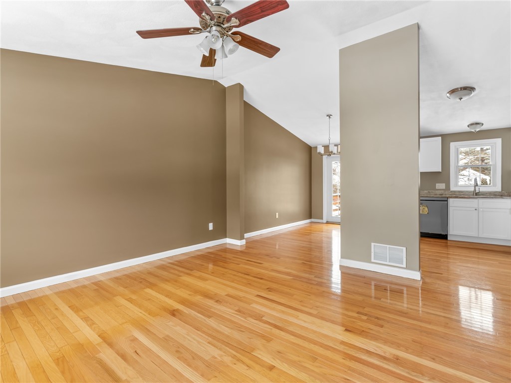 92 June Avenue Warwick, RI 02889 - Photo 10 of 28 Gallery Image 10