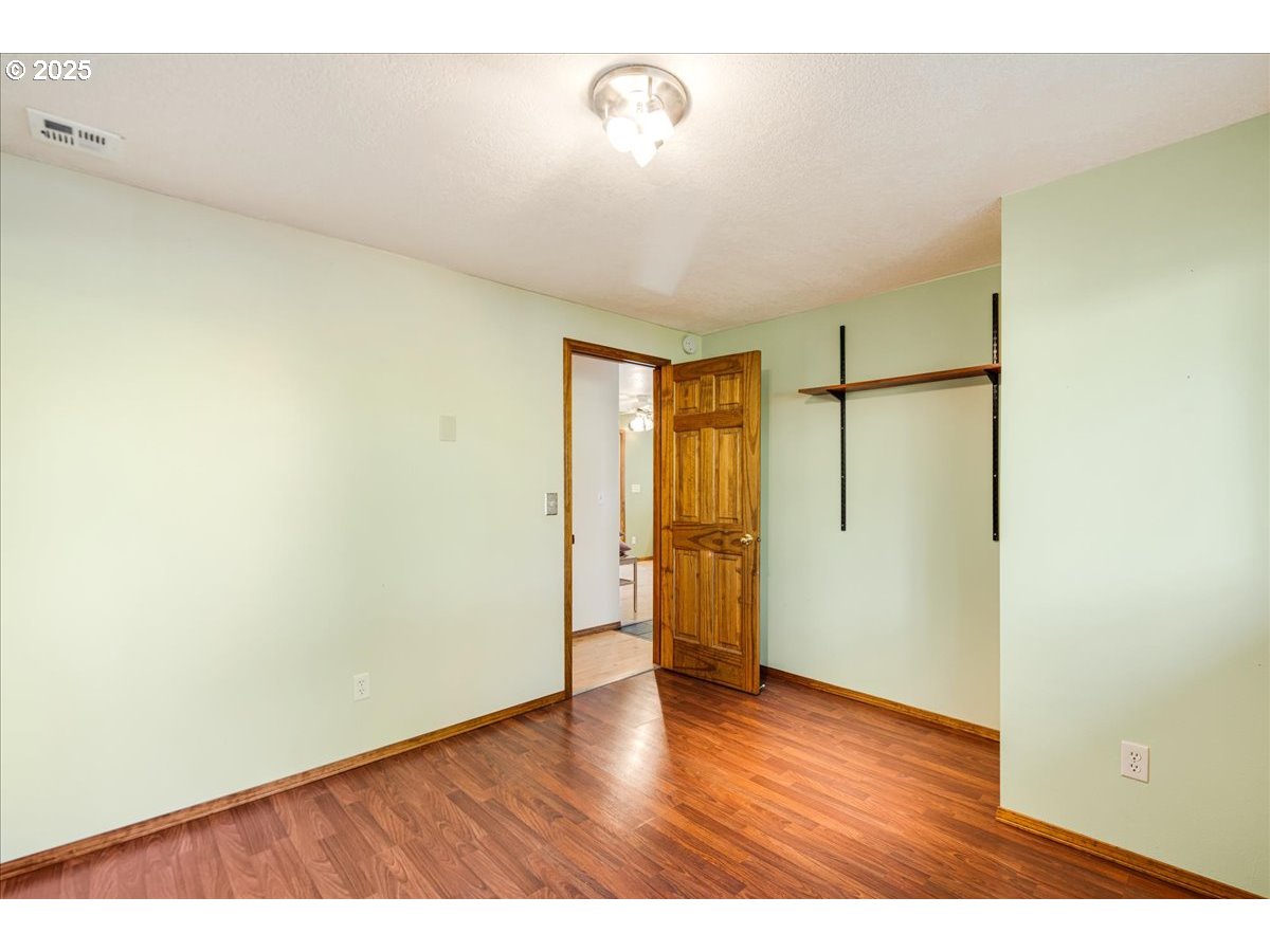 77 Nimmo Road Kalama, WA 98625 - Photo 18 of 36 Bedroom, Primary
