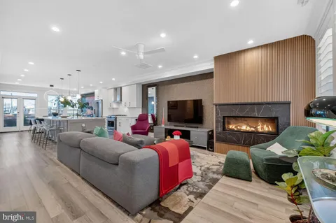 $1,349,900 | 2214 North Capitol Street Northwest, Washington, DC 20002