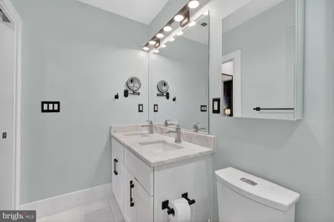 $1,249,000 | 2214 North Capitol Street Northwest, Washington, DC 20002
