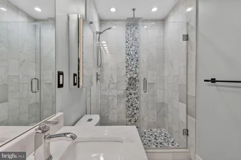$1,249,000 | 2214 North Capitol Street Northwest, Washington, DC 20002