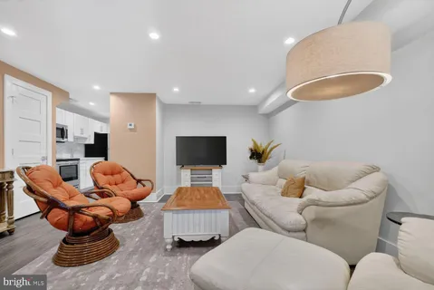 $1,349,900 | 2214 North Capitol Street Northwest, Washington, DC 20002