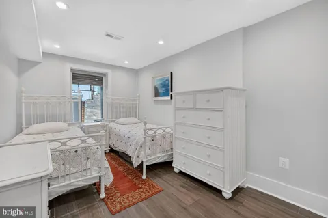 $1,249,000 | 2214 North Capitol Street Northwest, Washington, DC 20002