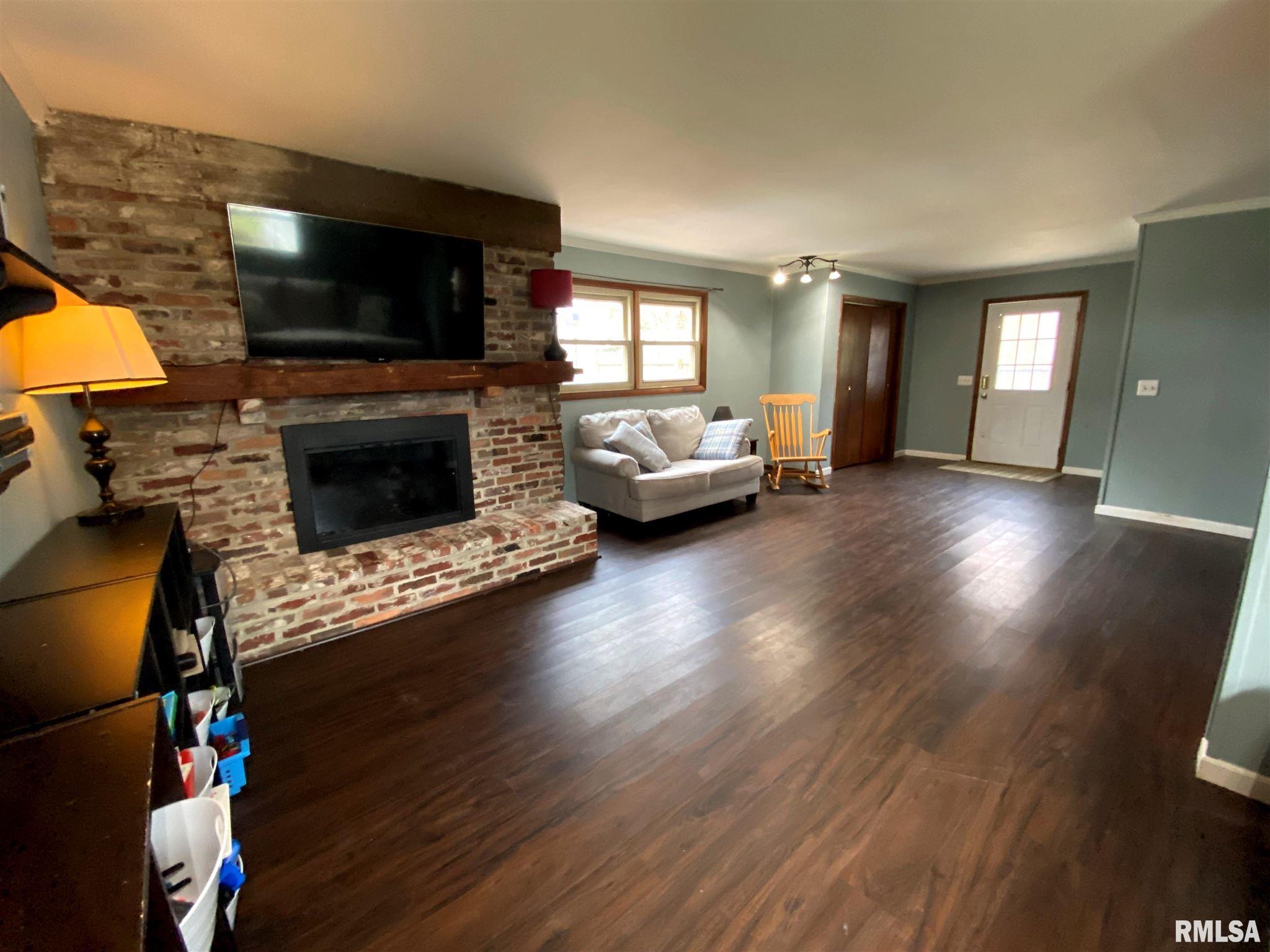 401 North Walnut Street Rochester, IL 62563 - Photo 18 of 31