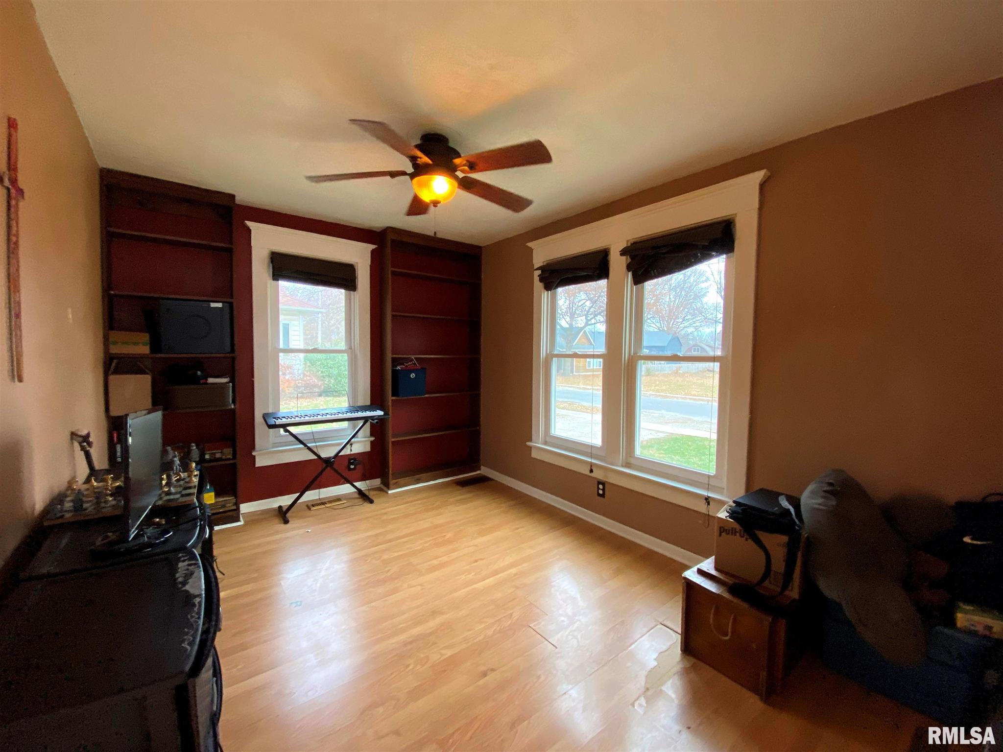 401 North Walnut Street Rochester, IL 62563 - Photo 2 of 31