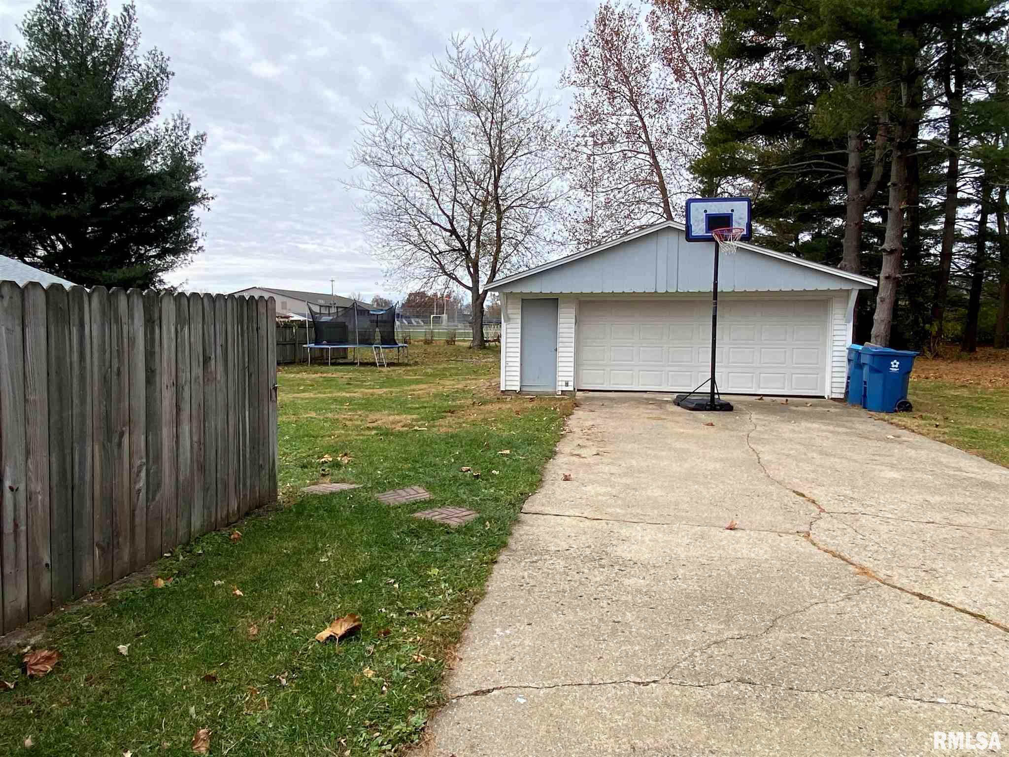 401 North Walnut Street Rochester, IL 62563 - Photo 24 of 31