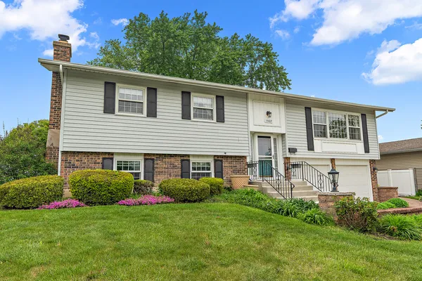 $360,000 | 15422 Ridgeland Avenue, Oak Forest, IL 60452