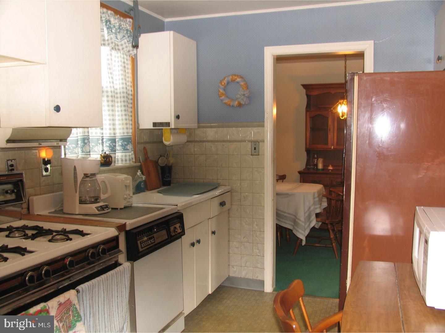 869 Springhaven Road Springfield, PA 19064 - Photo 8 of 19 Kitchen