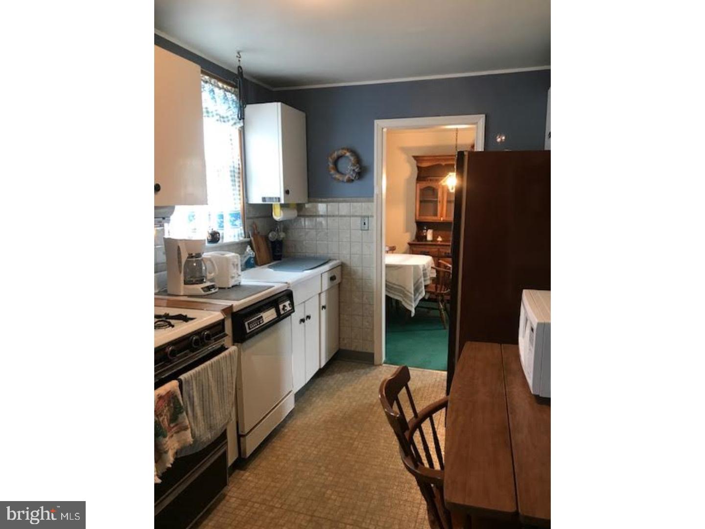 869 Springhaven Road Springfield, PA 19064 - Photo 10 of 19 Kitchen