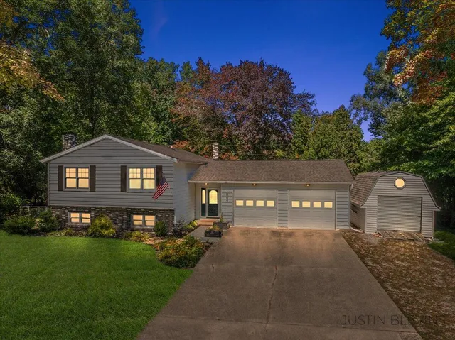 $440,000 | 1009 Fonger Street Northeast, Sparta, MI 49345