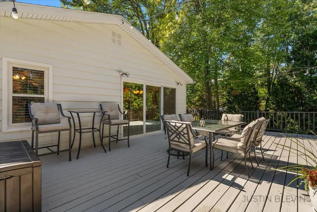 $440,000 | 1009 Fonger Street Northeast, Sparta, MI 49345