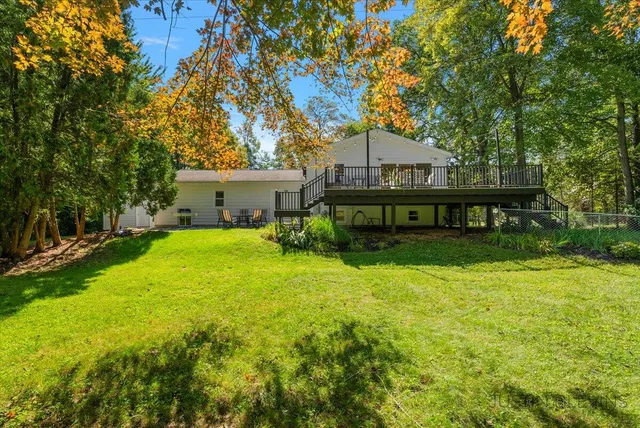 $440,000 | 1009 Fonger Street Northeast, Sparta, MI 49345