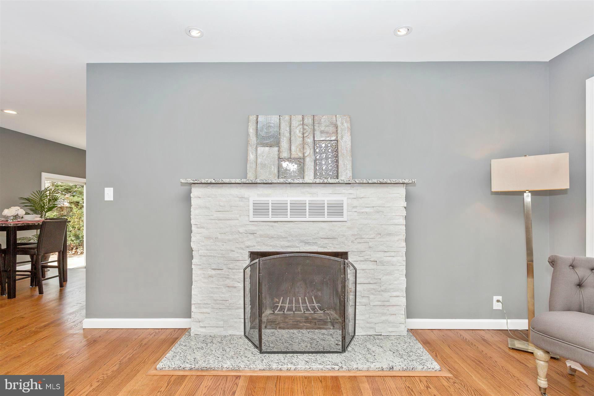 2921 Timber Ridge Drive Mount Airy, MD 21771 - Photo 4 of 30 Living Room