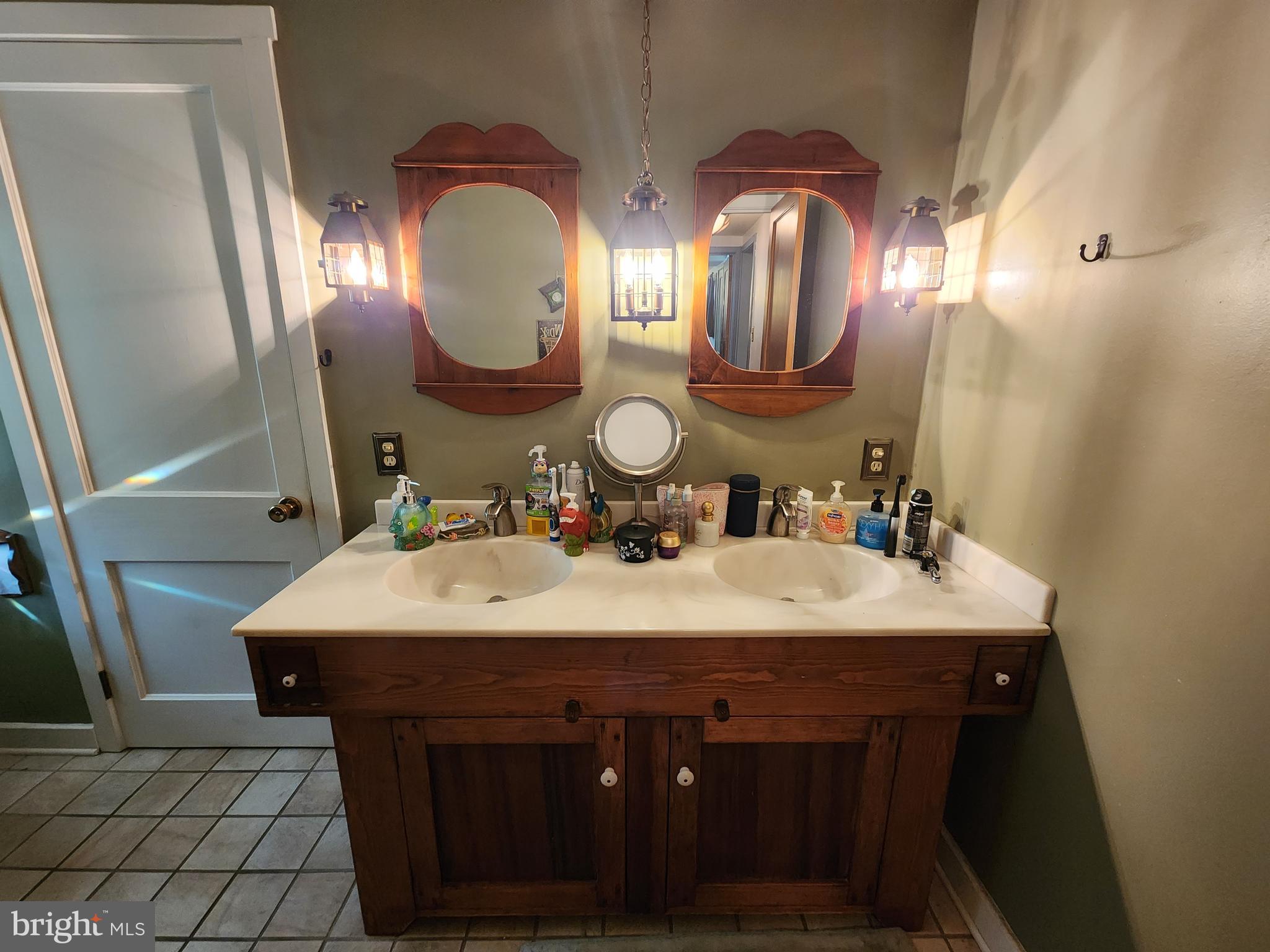 4030 Grandview Road Hanover, PA 17331 - Photo 23 of 45 fullbath2
