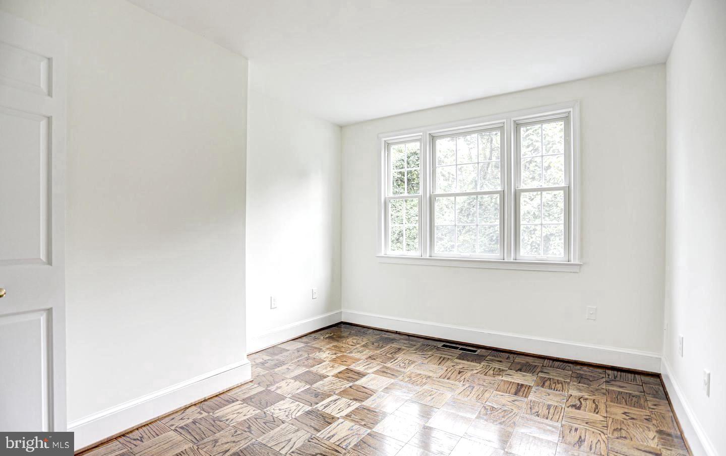 3251 Sutton Place Northwest, Unit B Washington, DC 20016 - Photo 28 of 34 Bedroom 3