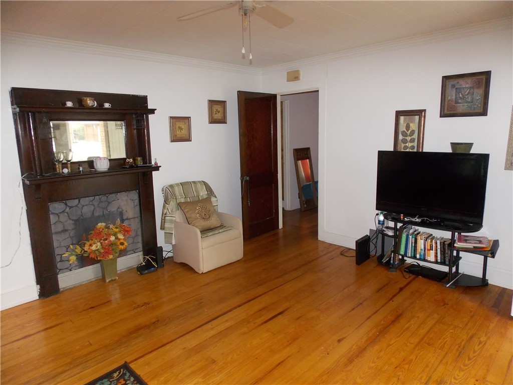 405 Butler Street, Unit A&B Anderson, SC 29624 - Photo 2 of 13 Unit A Living Room