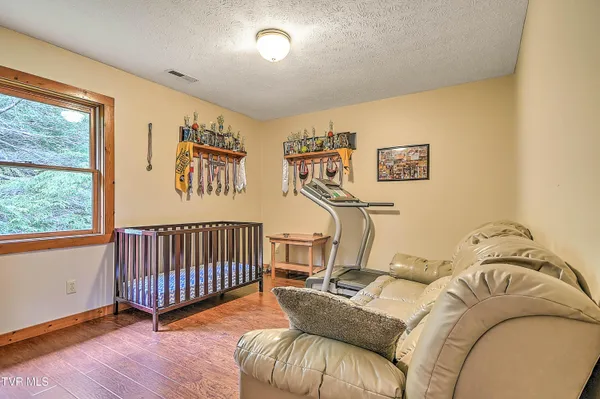 $705,000 | 122 Chase Drive, Roan Mountain, TN 37687